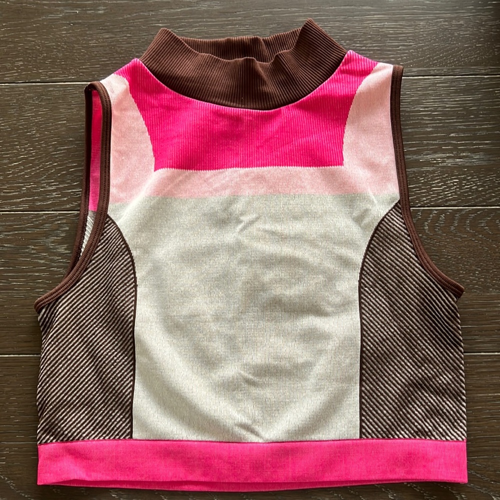 Brand: Zara. Color: Grey, Brown, and Pink. Size: M-L